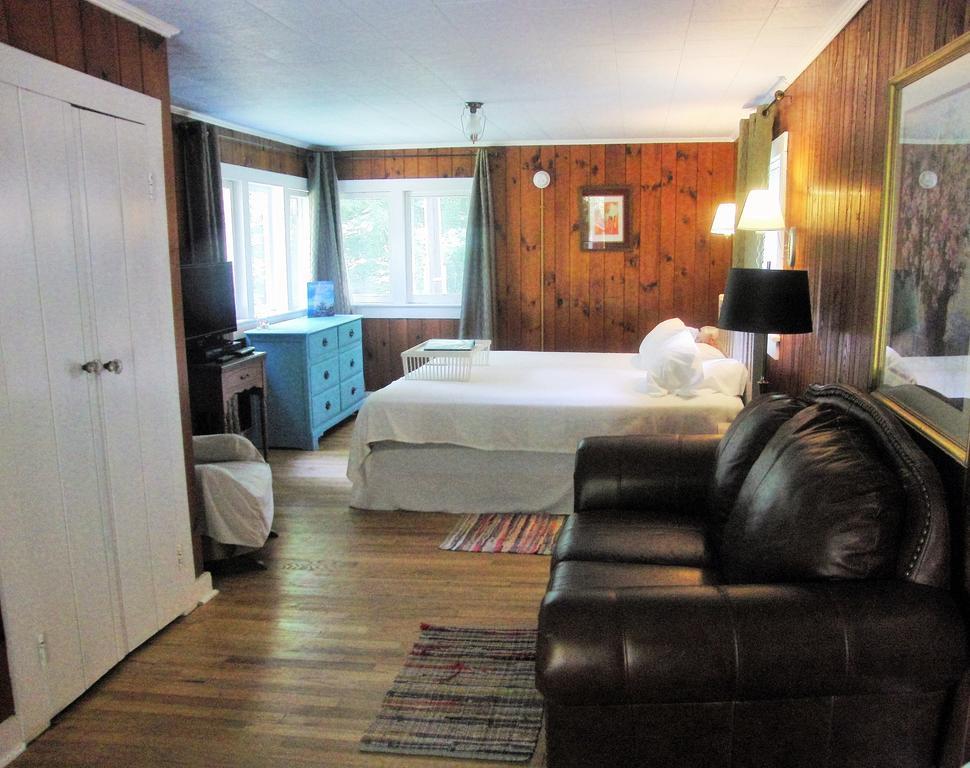 The Pines Cottages Woodfin 客房 照片