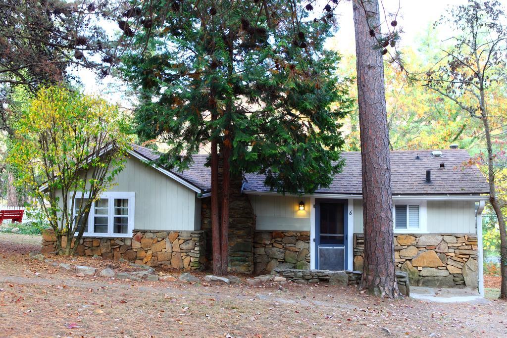 The Pines Cottages Woodfin 外观 照片