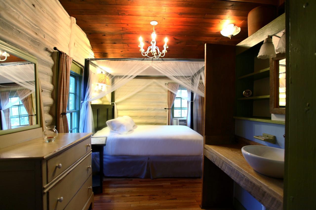 The Pines Cottages Woodfin 外观 照片